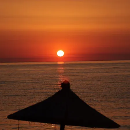 Luca Apartament PalaiónTsiflíkion