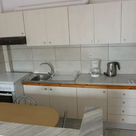 Luca * PalaiónTsiflíkion