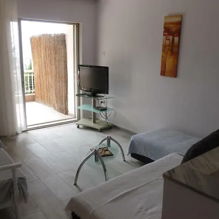 Apartament Luca PalaiónTsiflíkion