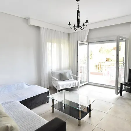 Luca Apartment Palaiontsiflikion
