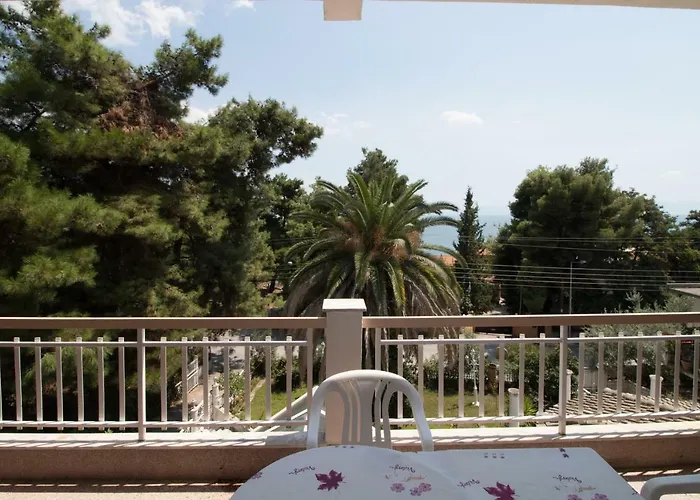 Apartment Luca Palaiontsiflikion
